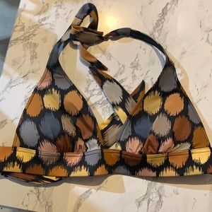 Deep V bikini top with padding